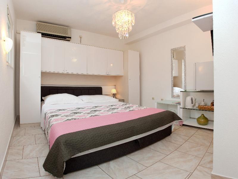 Apartment Alma Spalato Esterno foto