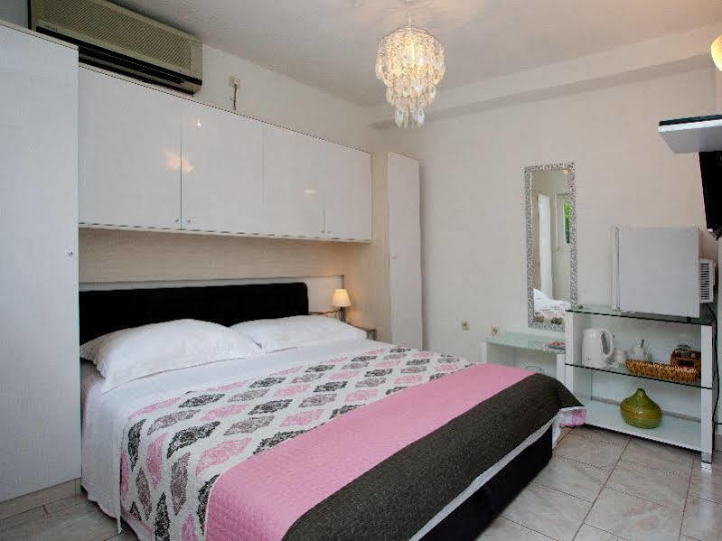 Apartment Alma Spalato Esterno foto